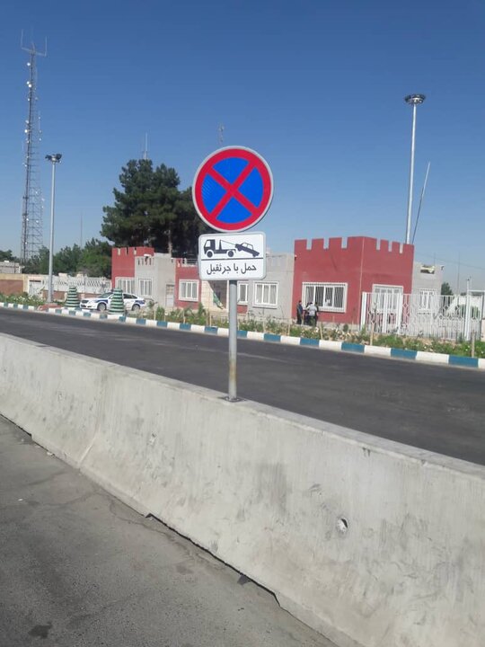 نصب تجهیزات ترافیکی در ورودی جنوب پایتخت

