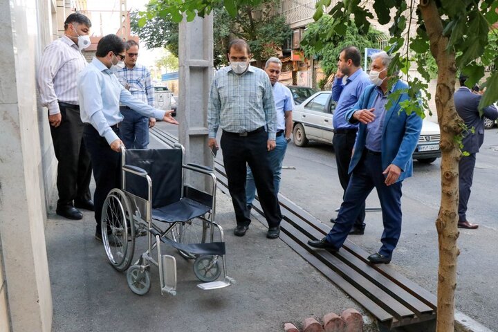 بازدید میدانی مدیران شهری منطقه ۹ با ویلچر 