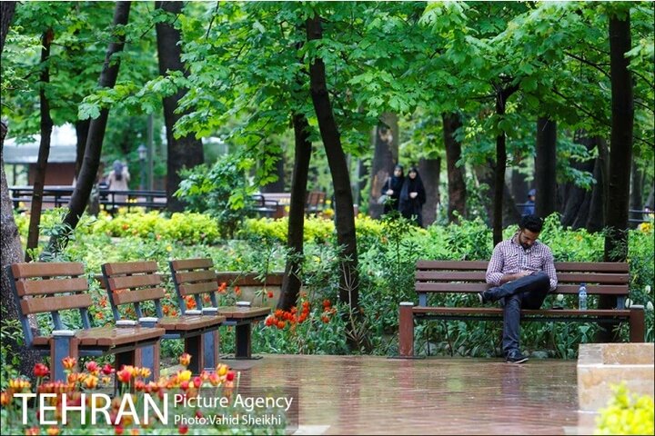هیچ بوستانی در تهران تعطیل نیست