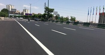 معابر شهری و بزرگراهی منطقه۲ با توزیع ۲۲ هزارتن آسفالت بهسازی شد