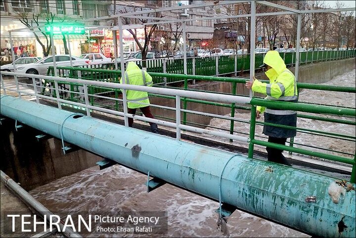 تهران به ۷۰۰ کیلومتر مسیر شبکه روان آب نیاز دارد