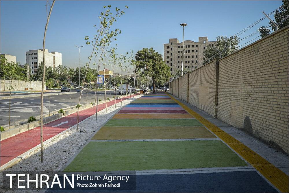 پادگان جی زیر پای مردم
