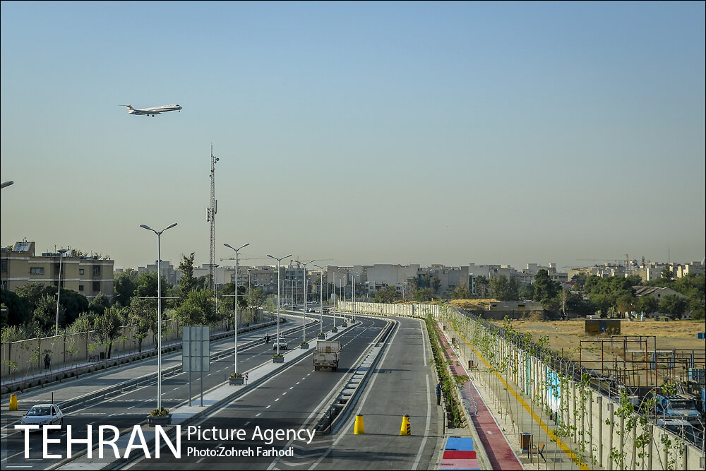 پادگان جی زیر پای مردم