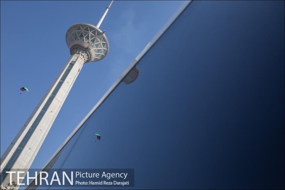 برج میلاد، میزبان هفتمین پرش بیس جامپ