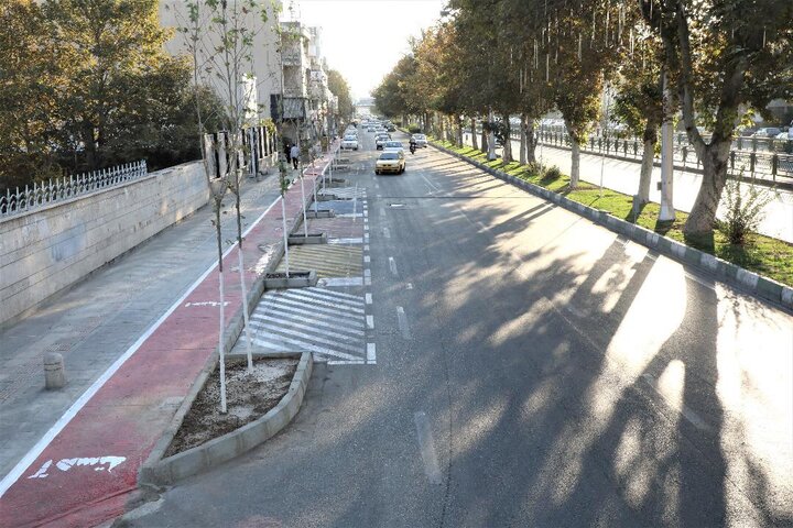 ساخت ۱۰۵۰ متر مسیر دوچرخه و پارکلت در منطقه۹