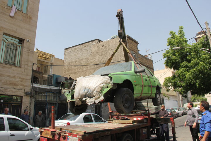 جمع آوری ۶۰ دستگاه خودروی اسقاطی از معابر شمال شرق تهران