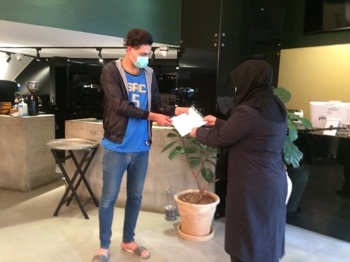 مشارکت رستوران های شمال تهران در ارایه منوی خط بریل به نابینایان