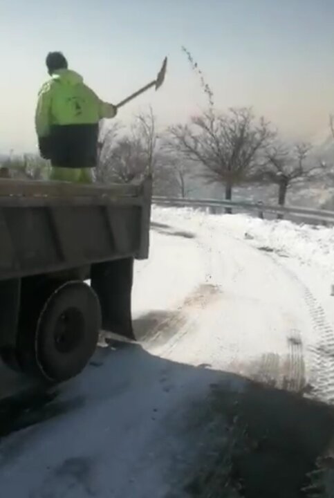 بازگشایی مسیرهای کوهنوردی برای امداد رسانی به حادثه دیدگان 