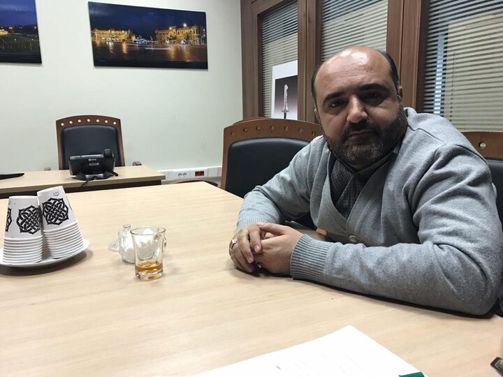 مخاطبان طنز تحمل خود را بالا ببرند