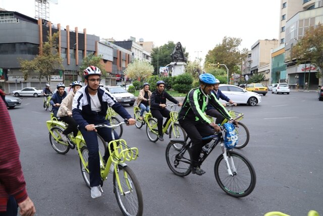قدردانی از دوچرخه سواران منطقه ۳ در روز هوای پاک 