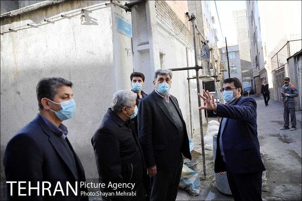 بازدید شهردار تهران از پروژه هاى منطقه ١٧