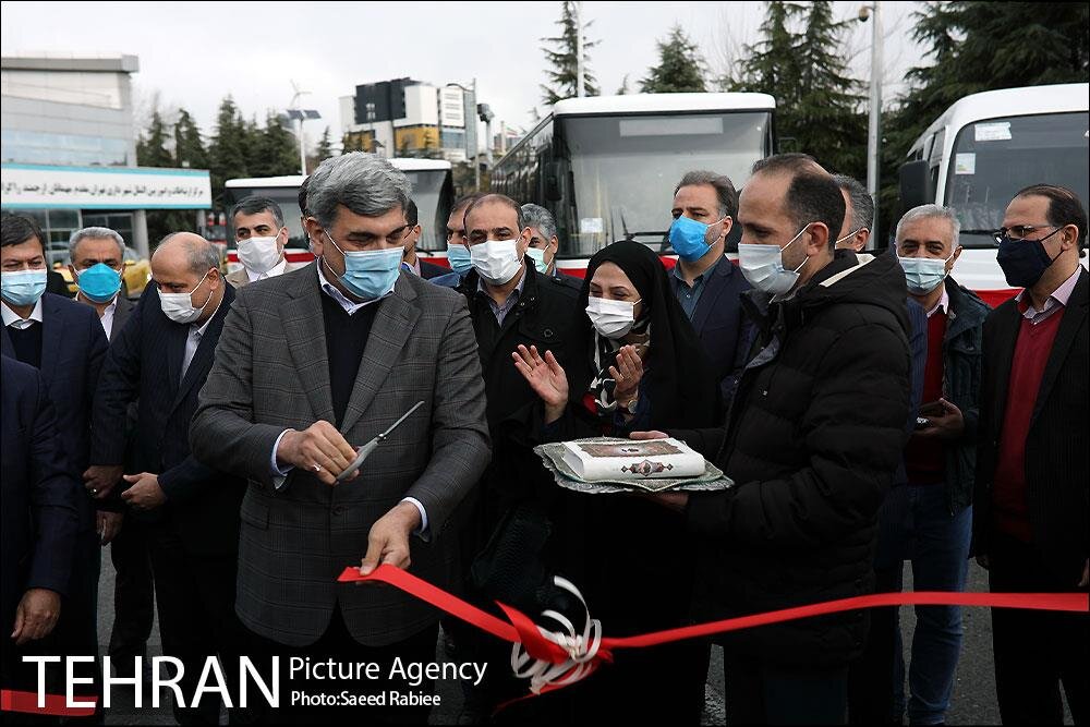آیین بهره برداری از ۱۱۰ دستگاه اتوبوس و مینی بوس ناوگان حمل و نقل عمومی تهران