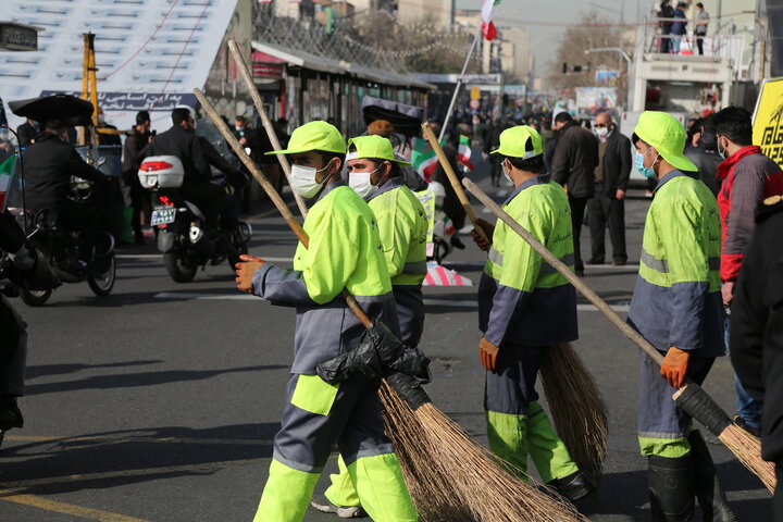 مسیر راهپیمایی روز ۲۲ بهمن پاکسازی شد