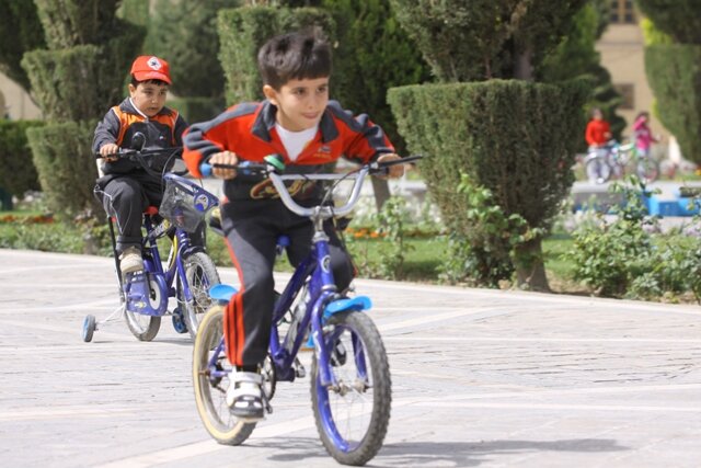 مسابقه دوچرخه سواری تعادلی 