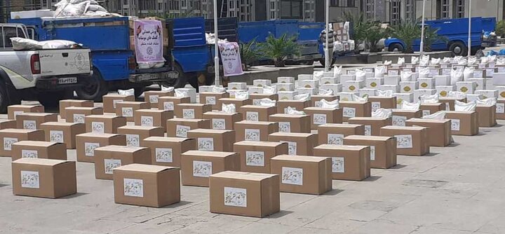 توزیع ۱۰۰ بسته مواد غذایی بین نیازمندان منطقه ۳