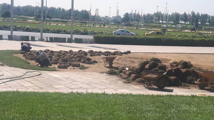 کاشت ۲۲۰۰ متر مربع چمن S.O.D در غرب تهران