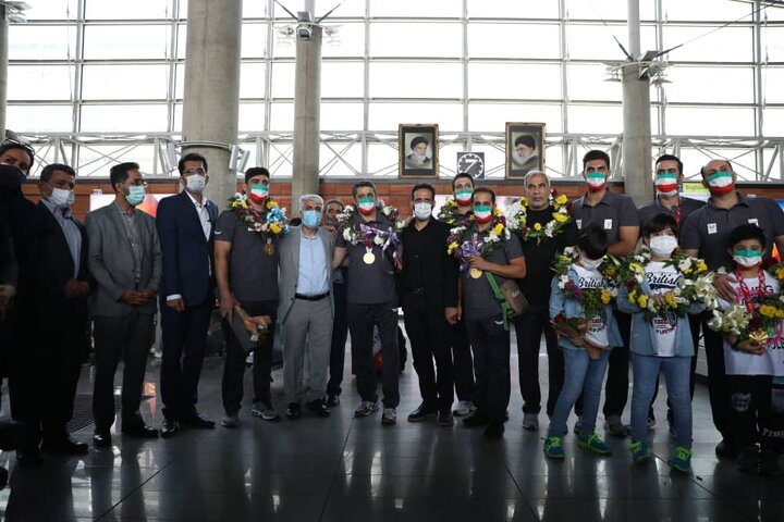 استقبال از قهرمانان پارالمپیک در فرودگاه امام خمینی (ره)