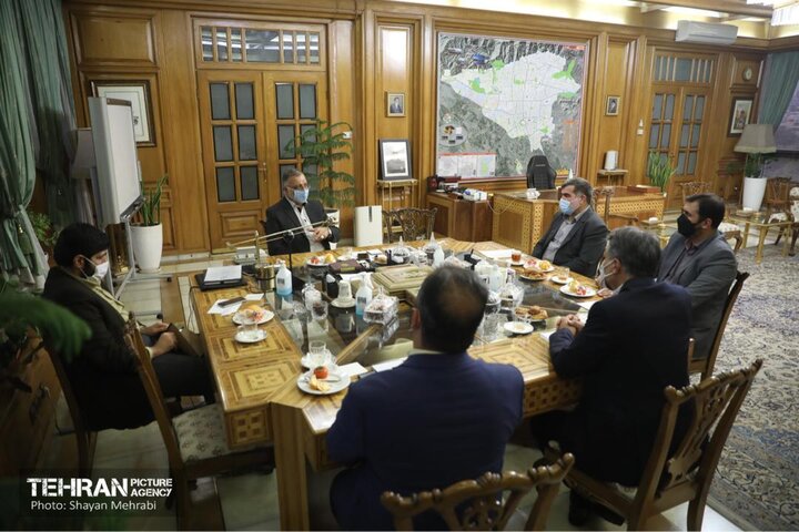 دیدار شهردار تهران با رئیس بنیاد مسکن انقلاب اسلامی