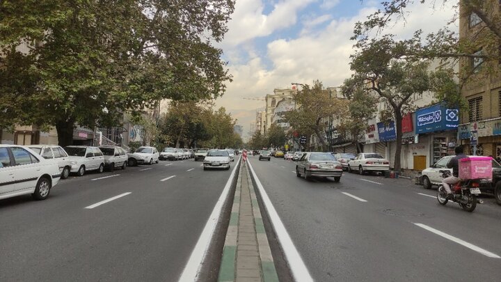 اجرای عملیات خط کشی محوری در معابر شریعتی و شهید کلاهدوز