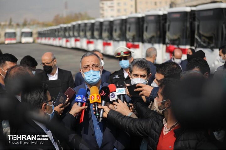 زاکانی: برای رسیدن به رکورد ۵۵۰۰ دستگاه اتوبوس در تهران تلاش می کنیم