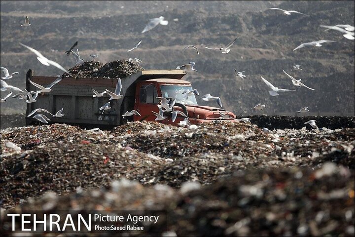  آرادکوه تنها تا ۲۰ سال دیگر گنجایش دفن پسماند دارد/خداحافظی با پدیده زباله‌گردی تا ۱۴۰۳