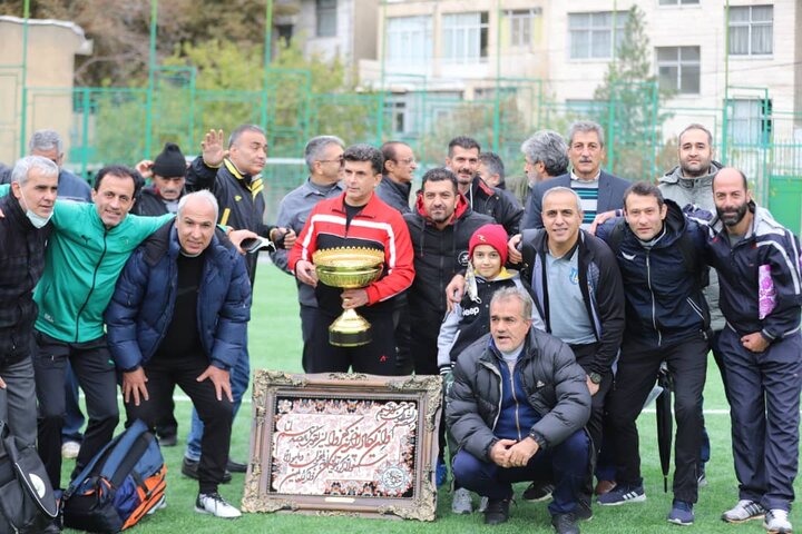مسابقات فوتبال پیشکسوتان با قهرمانی تیم یاران روز بهانی پایان گرفت 