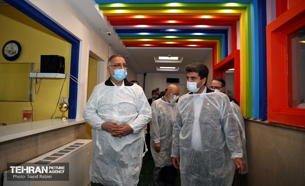 بازدید شهردار تهران از شیرخوارگاه آمنه