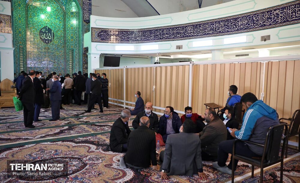 دیدار مردمی شهردار تهران در مسجد نواب صفوی