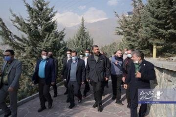 لزوم حل مشکل کمبود پارکینگ در میدان تجریش/بوستان آبک مستعد تبدیل شدن به هرندی دوم است