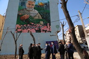 رونمایی از نقاشی دیواری تصویر شهید سردار سلیمانی در منطقه ۱۹