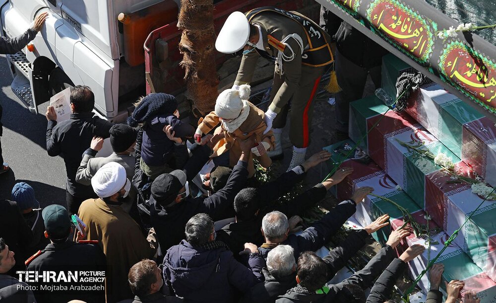 مراسم تشییع پیکر ۱۵۰ شهید گمنام در تهران