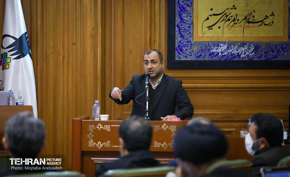 حضور شهردار تهران در چهلمین جلسه شورای اسلامی شهر