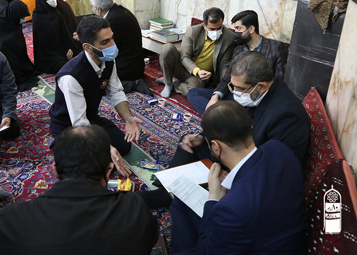 پاسخ‌گویی مدیران شهرداری منطقه ۱۰ به شهروندان در مسجد باب‌الحوائج(ع)