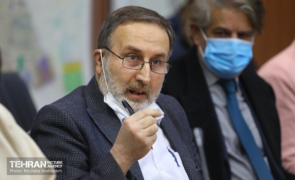 نشست هم اندیشی شهردار تهران با نخبگان منطقه 10