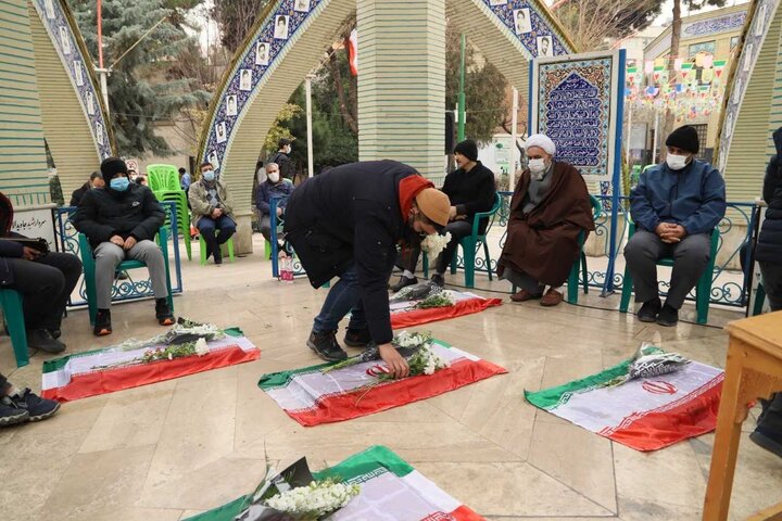 برپایی جشن ملی پیروزی انقلاب اسلامی در قدیمی‌ترین کوچه‌های منطقه ۳

