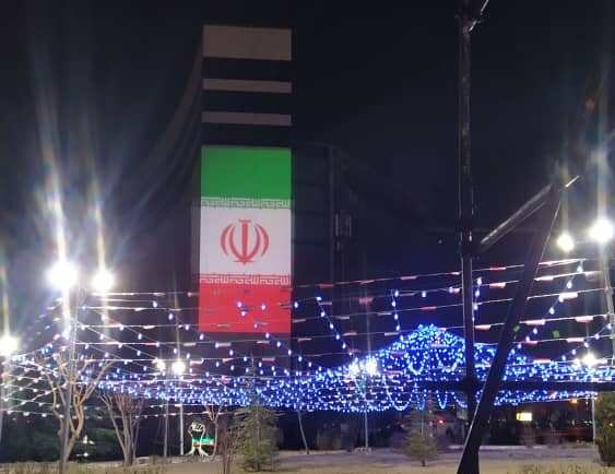 نورپردازی سه بعدی در میادین منطقه ۳ به مناسبت دهه فجر 

