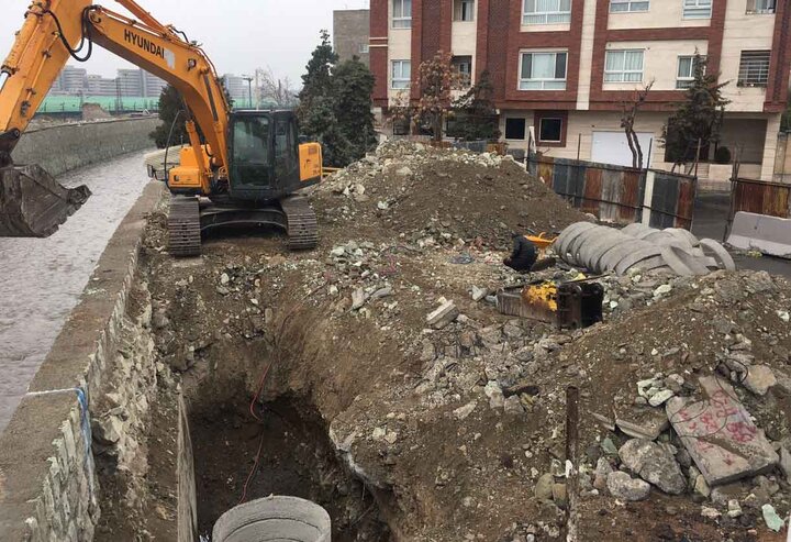 ادامه عملیات اجرایی احداث پل کانال سیل‌برگردان غرب