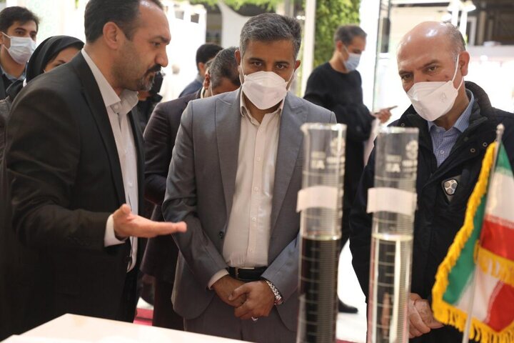استقبال شهروندان از غرفه شهرداری منطقه ۲۲ در سومین نمایشگاه بین‌المللی پسماند