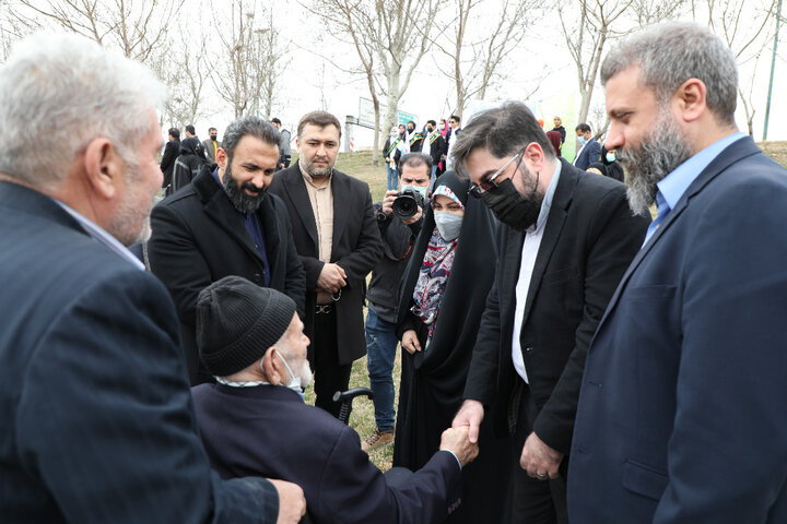 کاشت نهال در تپه شماره ۴ میدان آزادی