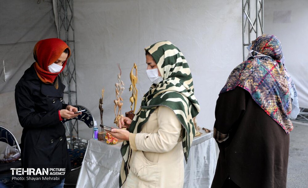 بازارچه محلی دست آفرین در بوستان نهج البلاغه