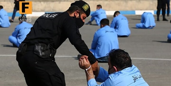 با پلیس پایتخت؛ از دستگیری ۲۳۲ عرضه کننده مواد محترقه تا توقیف ۲۳ خودرو