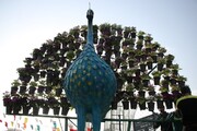 میدان صنعت با المان طاووس مزین به گل، چهره بهاری گرفت