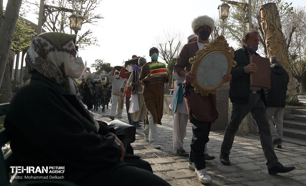 اجرای کارناوال نوروزی لبخند بهار در بوستان دانشجو