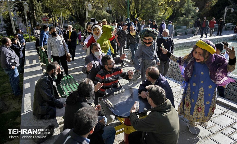 شادپیمایی عروسکی اقوام ایرانی در بوستان دانشجو