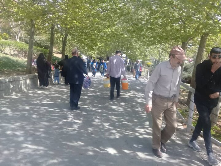 قطب گردشگری تهران پذیرای هزاران نفر از شهروندان در روز طبیعت