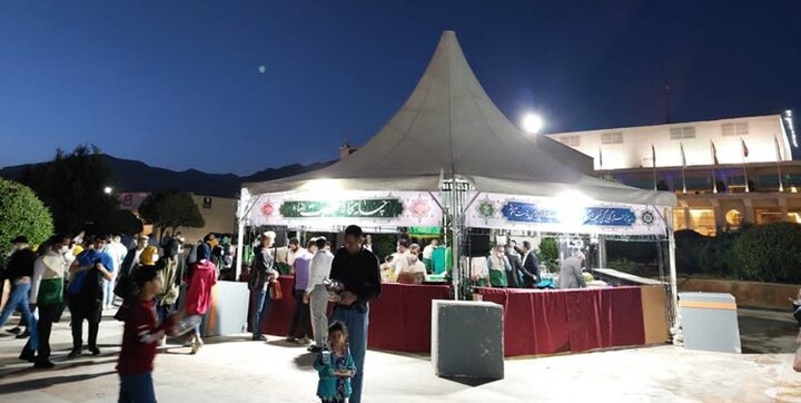 راه‌اندازی چایخانه حرم رضوی در برج میلاد/ برپایی سفره افطاری ساده برای بازدیدکنندگان
