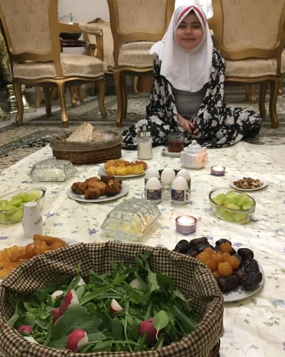 دختران روزه اولی منطقه ۴ تقدیر می‌شوند