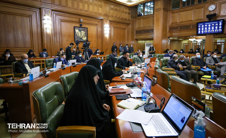 ارائه گزارش قرارگاه جهادی مسکن در شصت و یکمین جلسه شورا