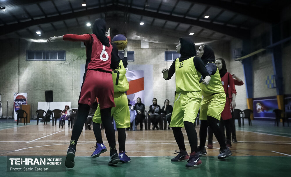 مسابقات بسکتبال بانوان شهر تهران