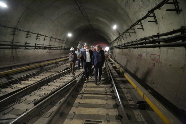 بهره‌برداری از فاز نخست پایانه مترویی اکباتان پس از ۱۳ سال انتظار